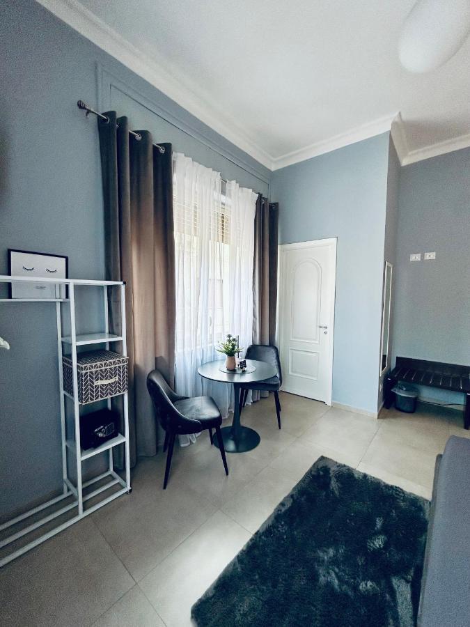 B&B Ungheria Ottantaquattro Palermo Esterno foto