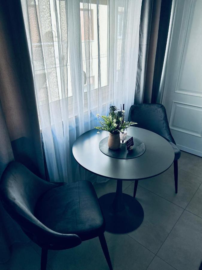 B&B Ungheria Ottantaquattro Palermo Esterno foto