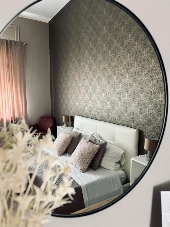 B&B Ungheria Ottantaquattro Palermo Esterno foto