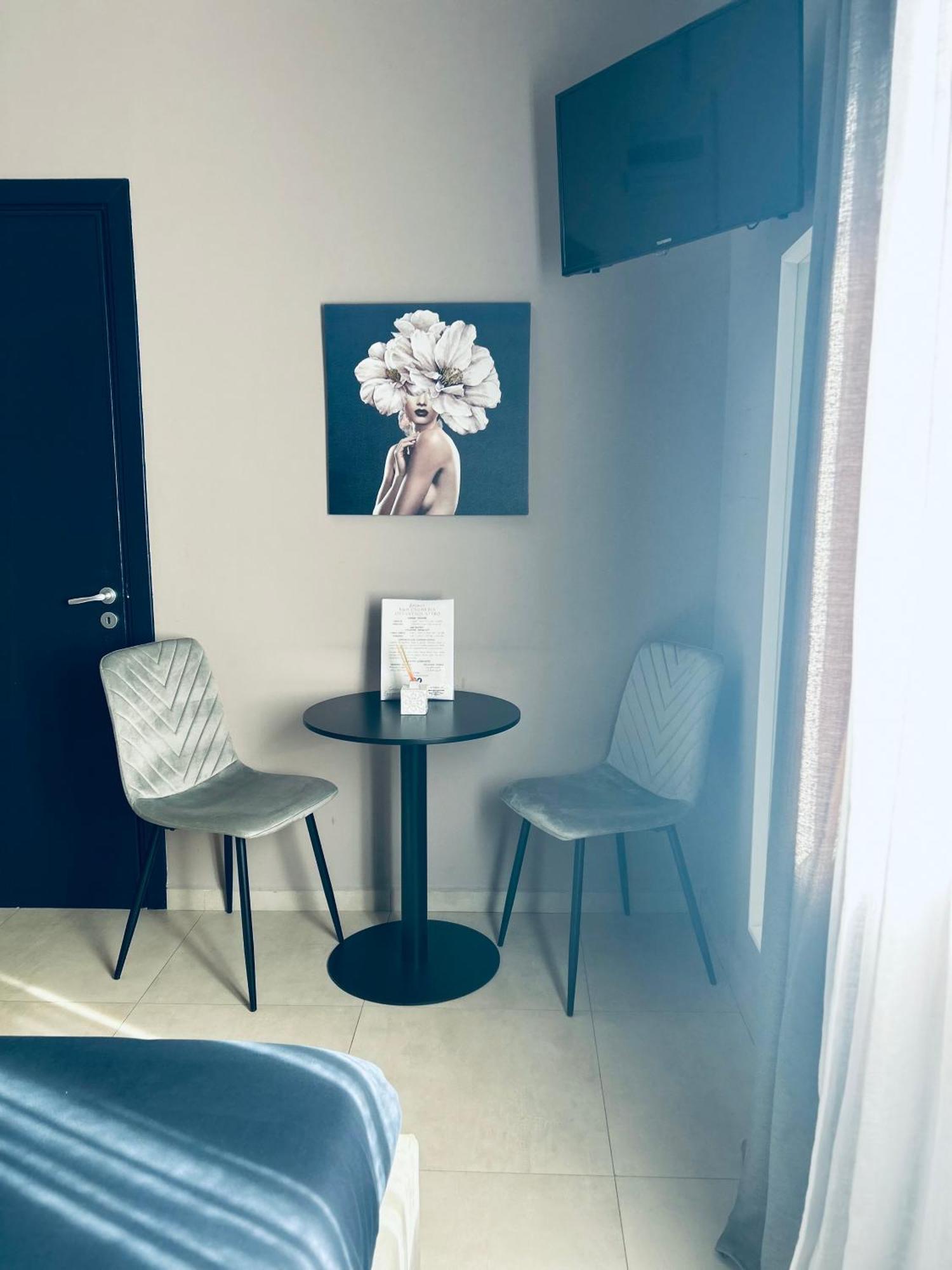 B&B Ungheria Ottantaquattro Palermo Esterno foto